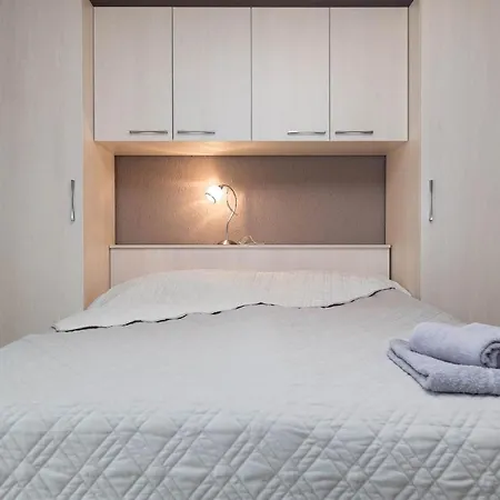 Apartamento Karmen 1 *